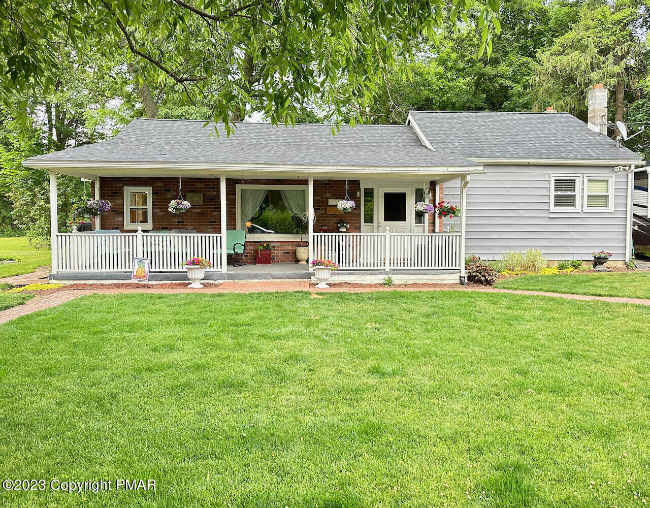 Property Photo:  1789 Mount Bethel Highway  PA 18343 