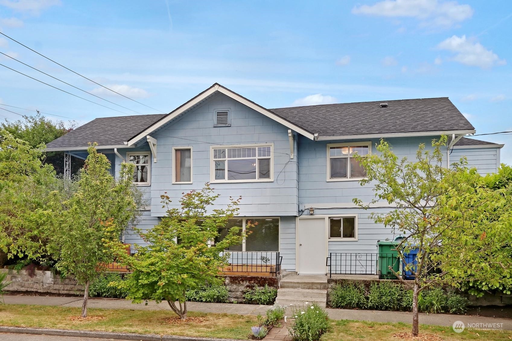 Property Photo:  3901 S Eddy Street  WA 98118 