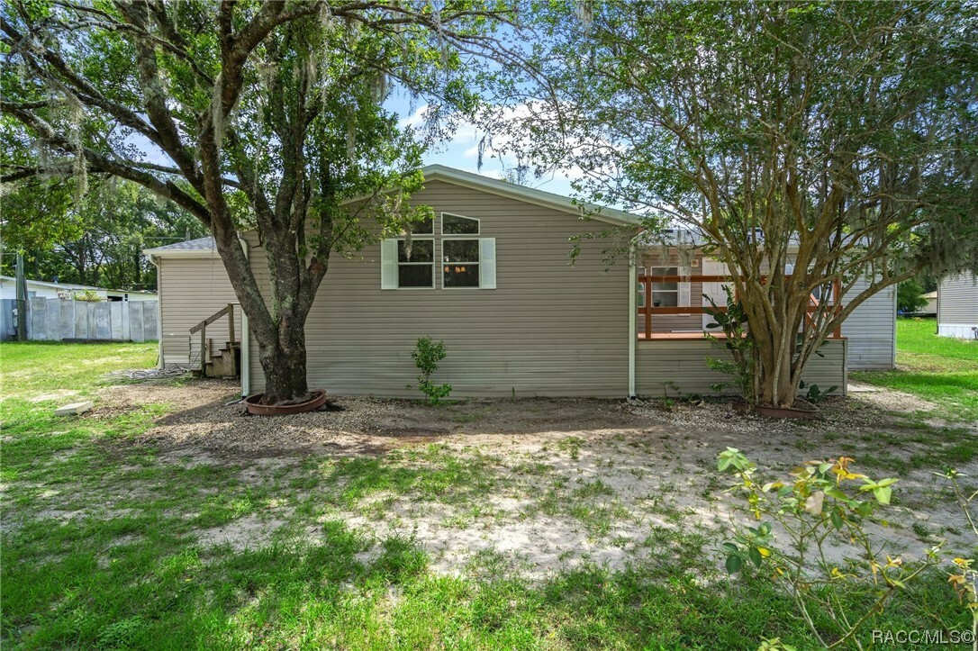 Property Photo:  7661 Gordon Loop  FL 34601 