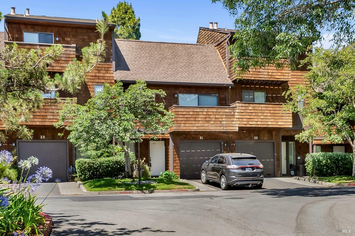 31 Liberty Lane  Petaluma CA 94952 photo