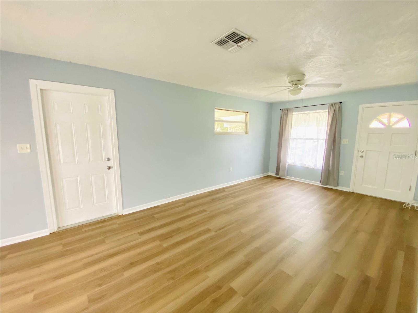 Property Photo:  808 Carol Court  FL 32778 