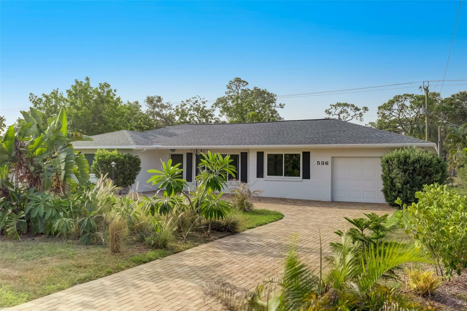 Property Photo: 536 Parkview Drive FL 34243