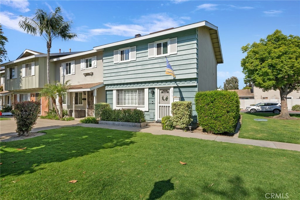 Property Photo: 19913 Burnley Lane CA 92646