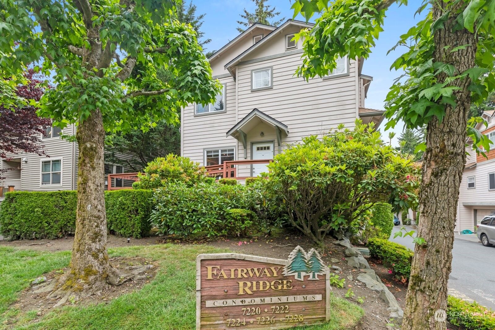 home-for-sale-in-edmonds-7220-208th-street-sw-1-edmonds-wa-98026