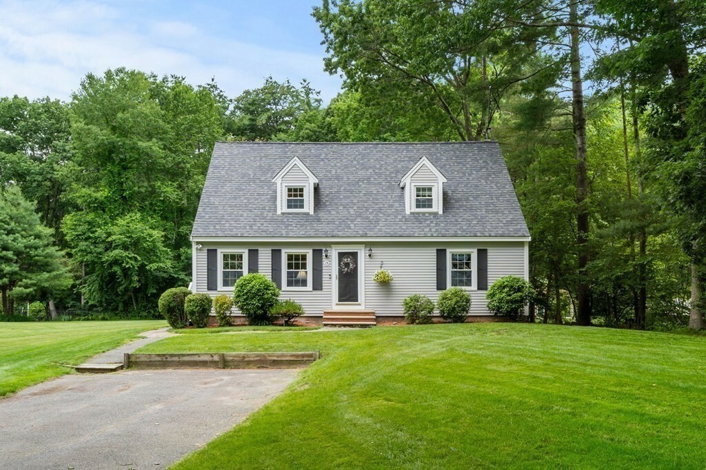 Property Photo: 15 Fairview Farm Rd MA 01832