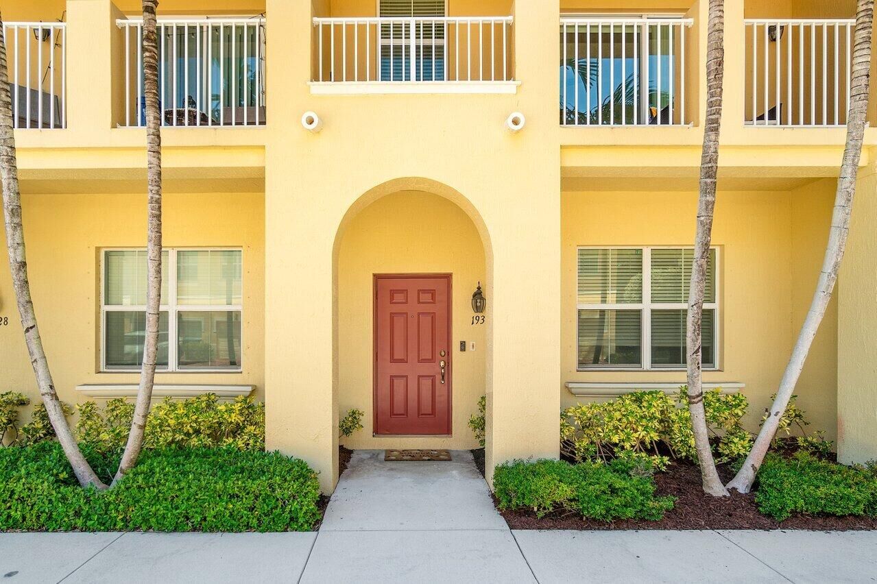 Property Photo: 1936 Via Granada FL 33426