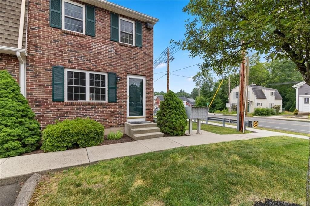 Property Photo:  530 Center Street A1  CT 06492 