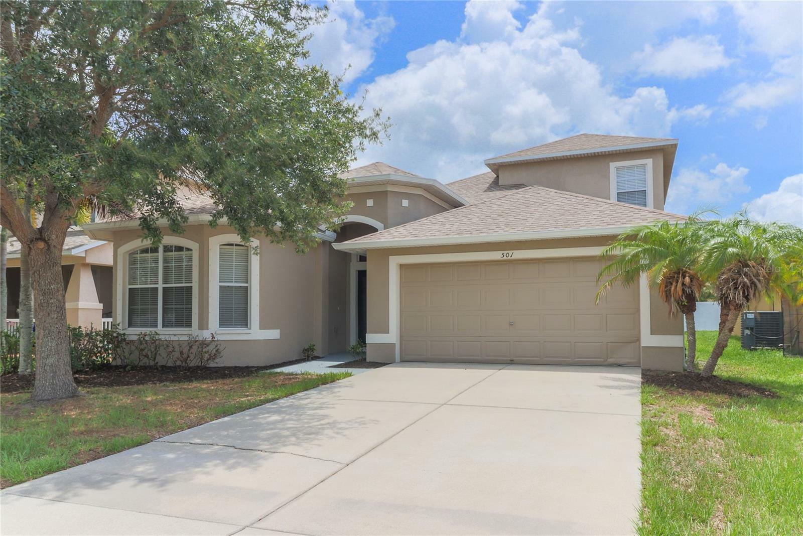 Property Photo:  501 Stone Briar Drive  FL 33570 