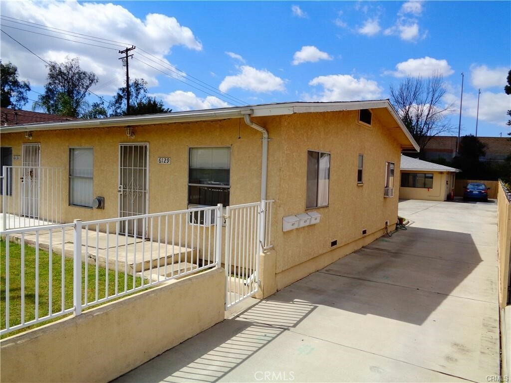 Property Photo: 6129 Redman Avenue CA 90606