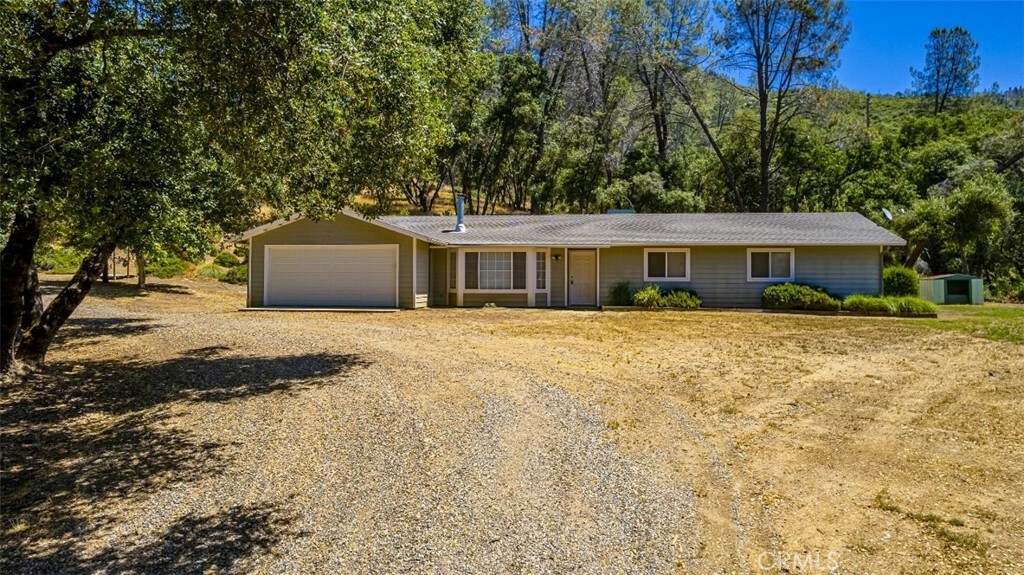 Property Photo:  34457 Bear Clover Circle  CA 93643 