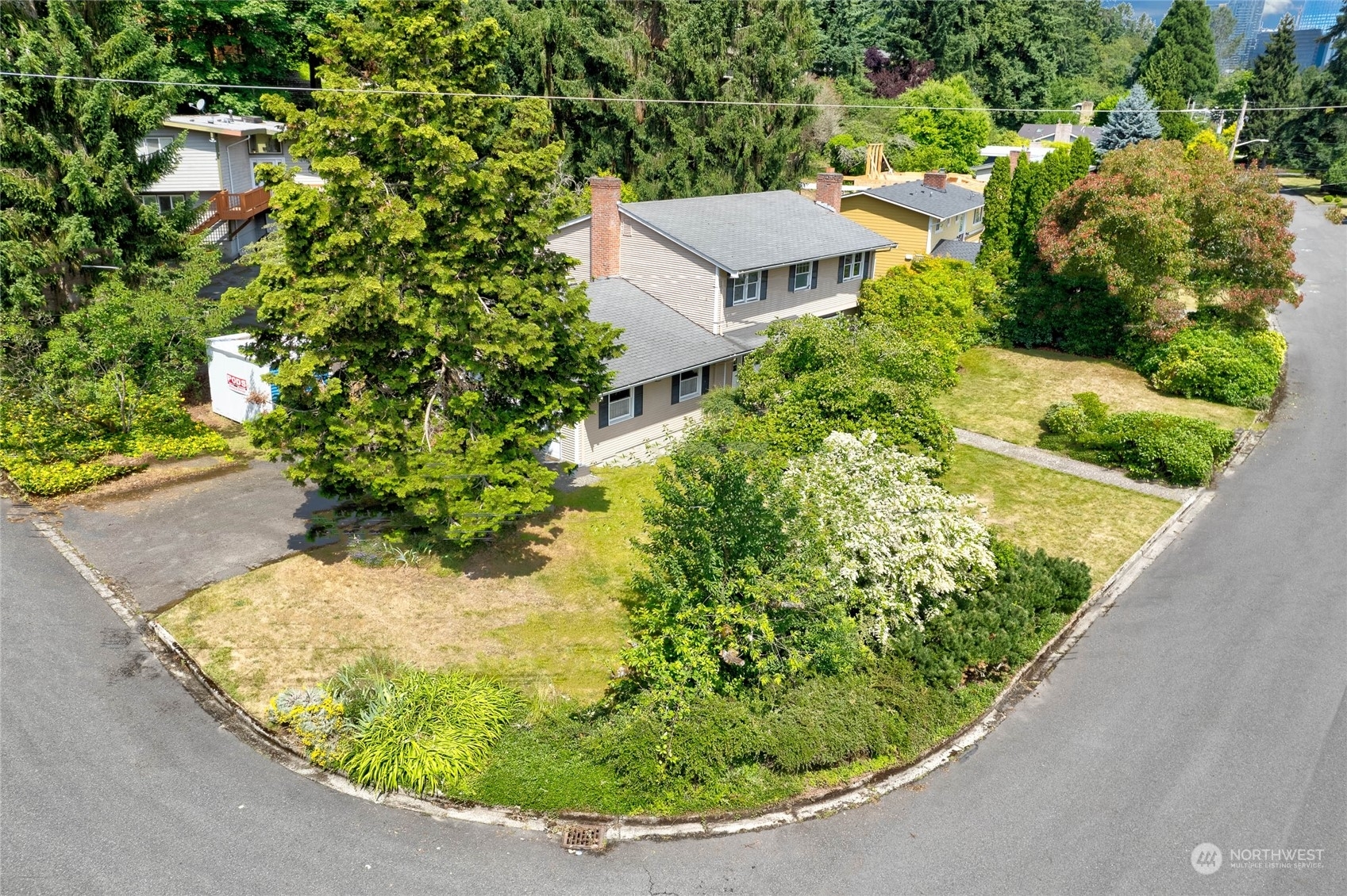 Property Photo:  1019 110th Avenue SE  WA 98004 