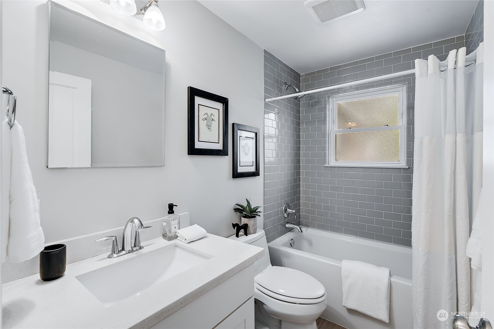 Property Photo: 16255 6th Avenue NE WA 98155