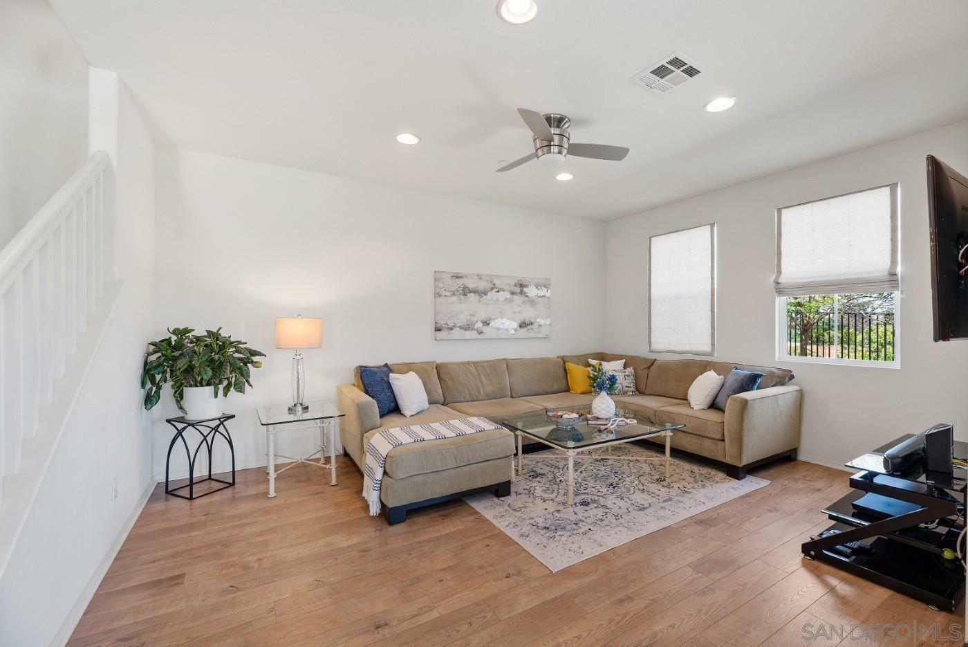 Property Photo: 256 Candera Ln CA 92069