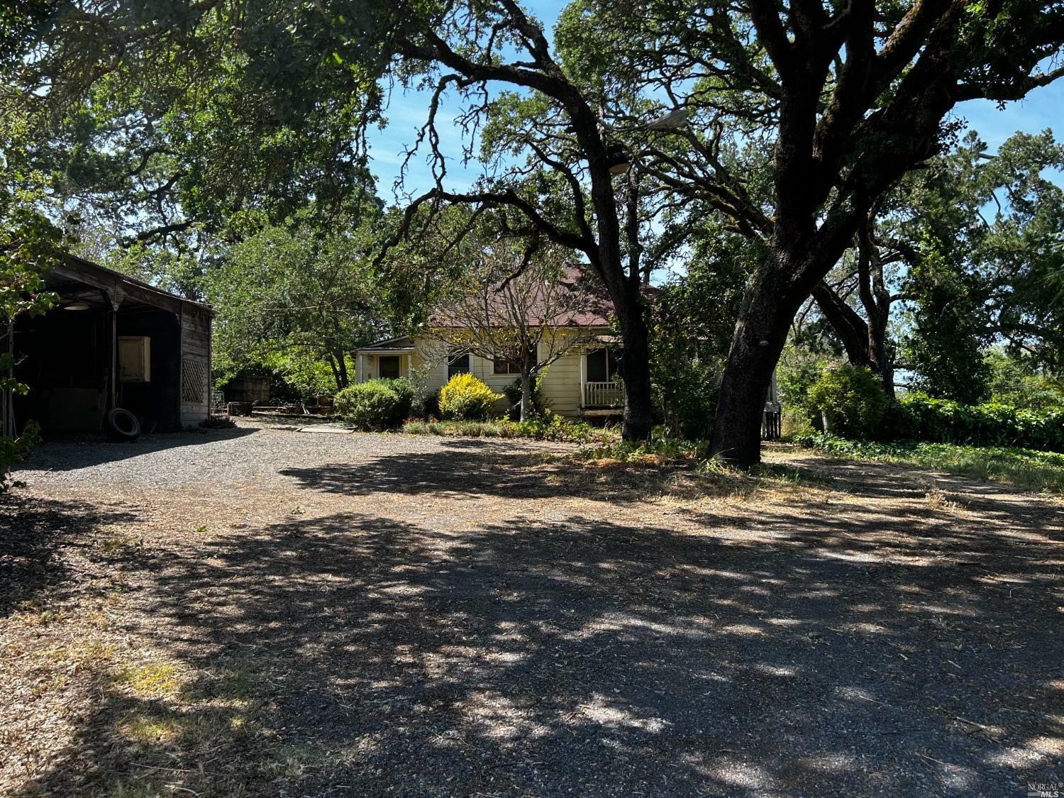 Property Photo:  1650 Windsor River Road  CA 95492 