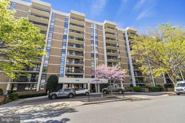 1016 Wayne Street S 1009  Arlington VA 22204 photo