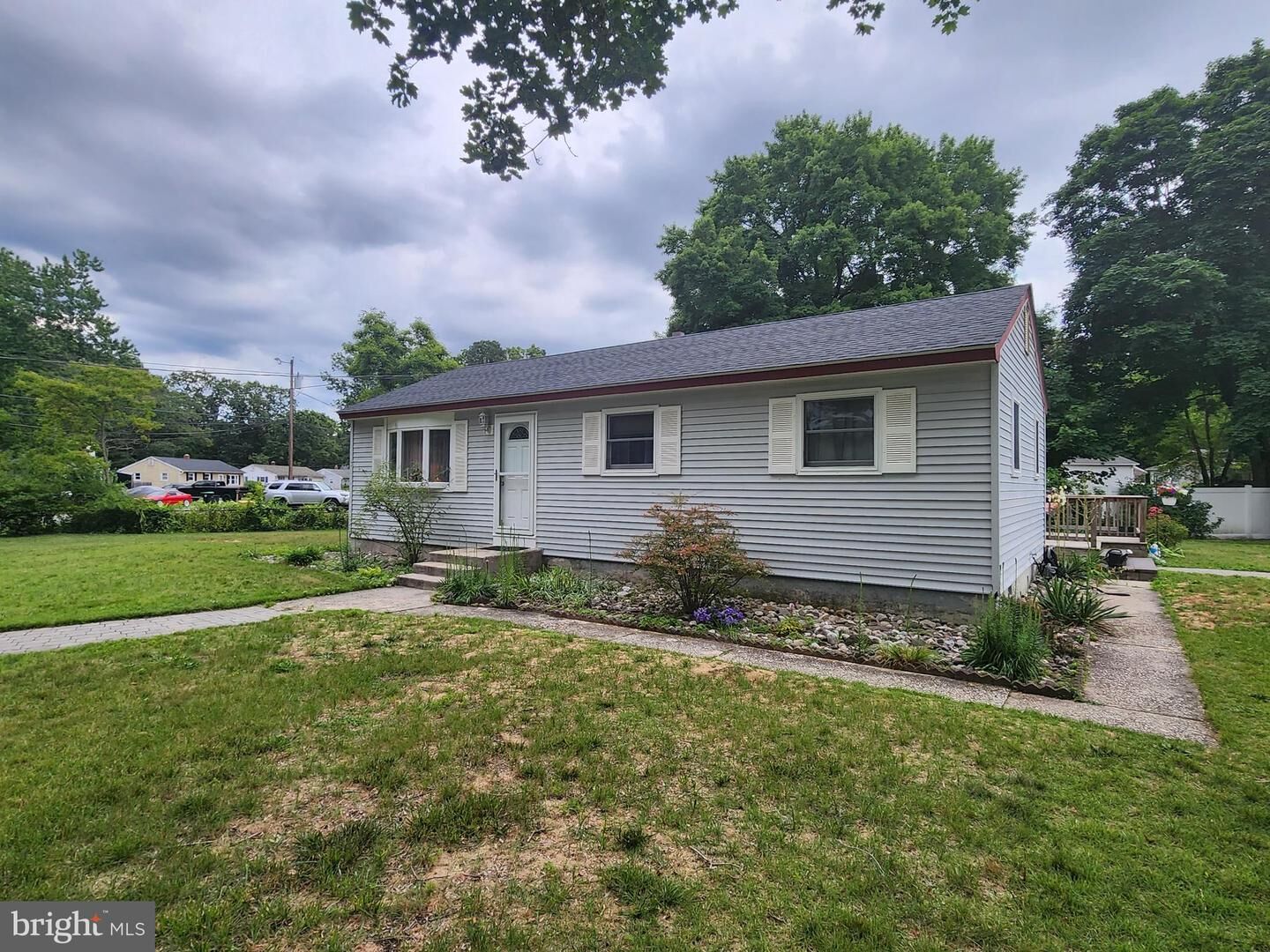 Property Photo: 121 Delwyn Lane NJ 08094