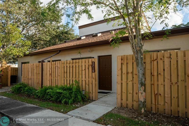 Property Photo:  1716 NW 71st Ave 127  FL 33313 