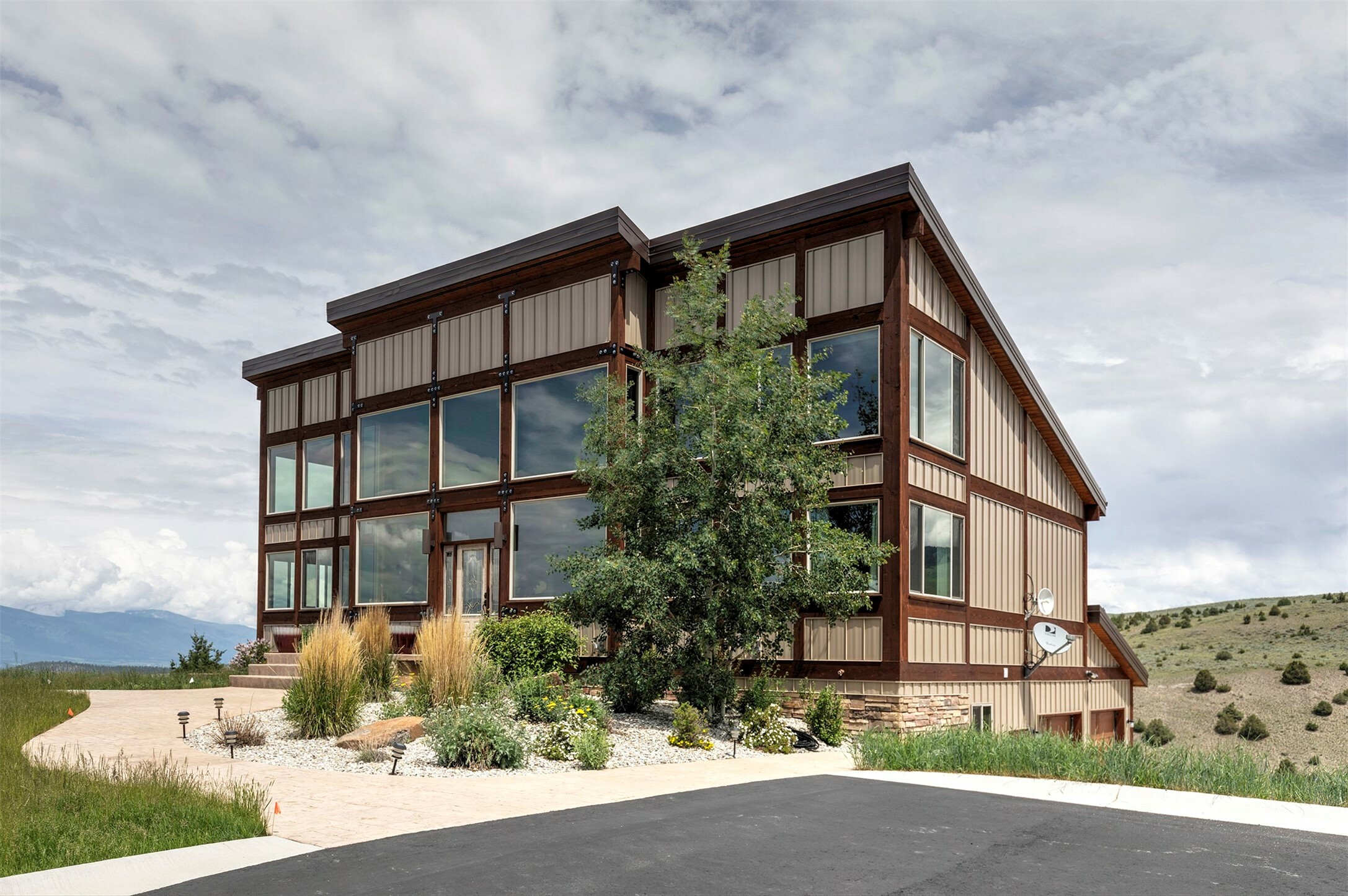 Property Photo: 1729 Avalon Ridge Way MT 59828
