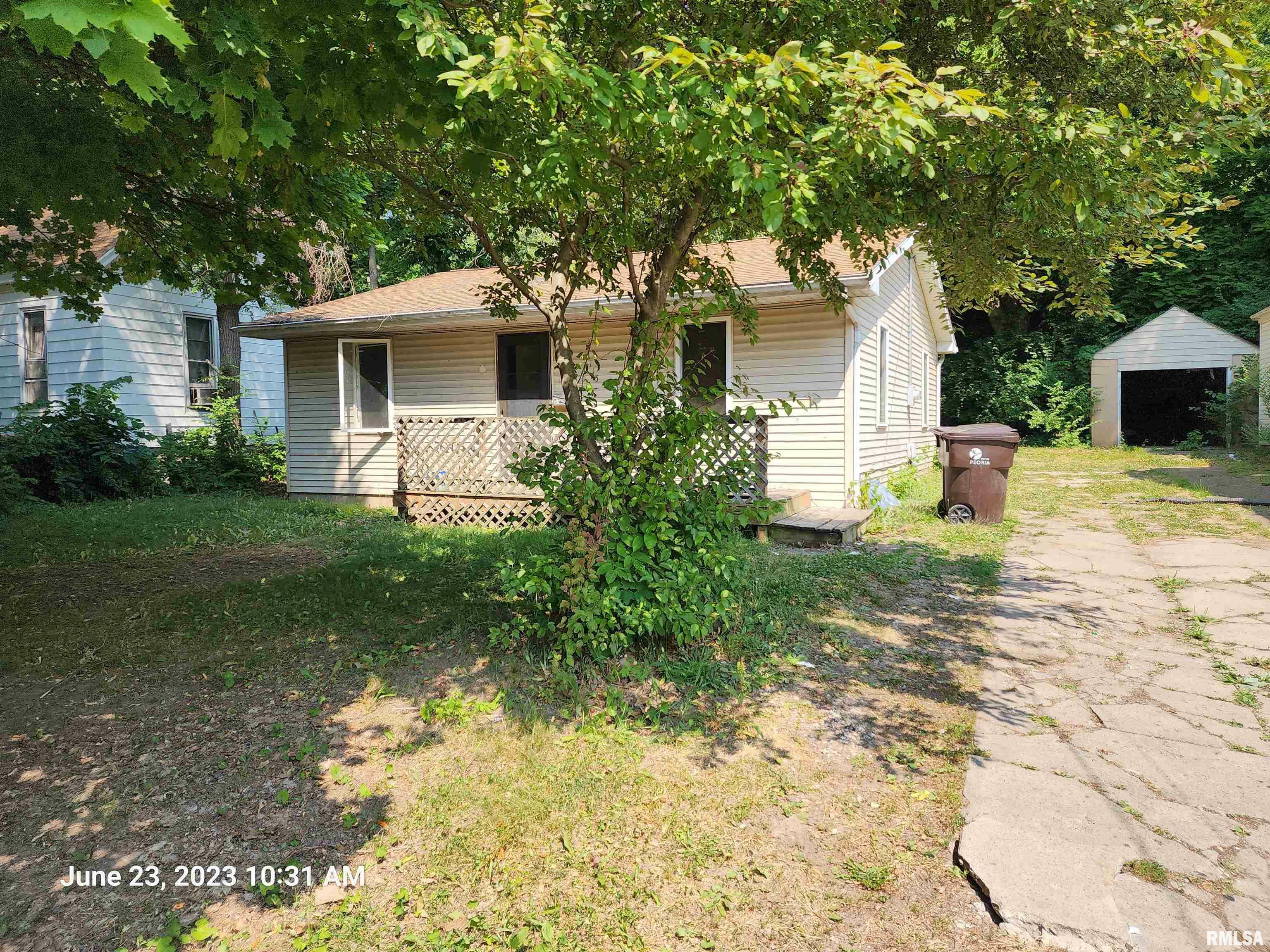 Property Photo: 1115 NE Glendale Avenue IL 61603