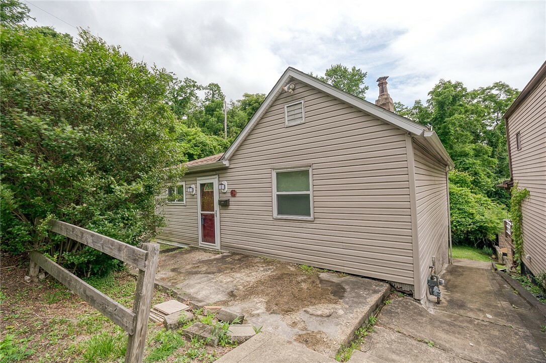 Property Photo:  234 Jackson Street  PA 15221 