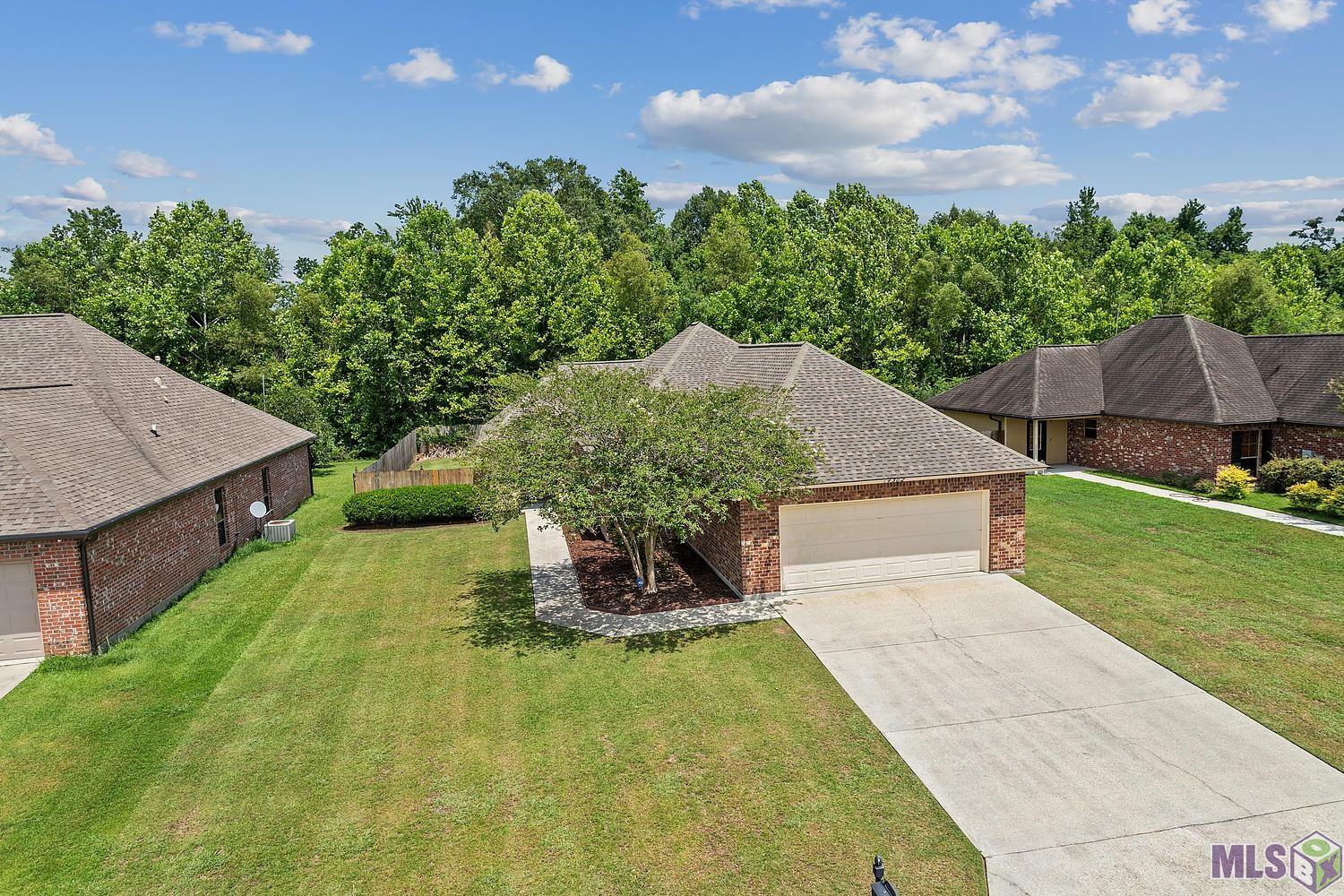 Property Photo: 14302 Essen Terrace Dr LA 70737