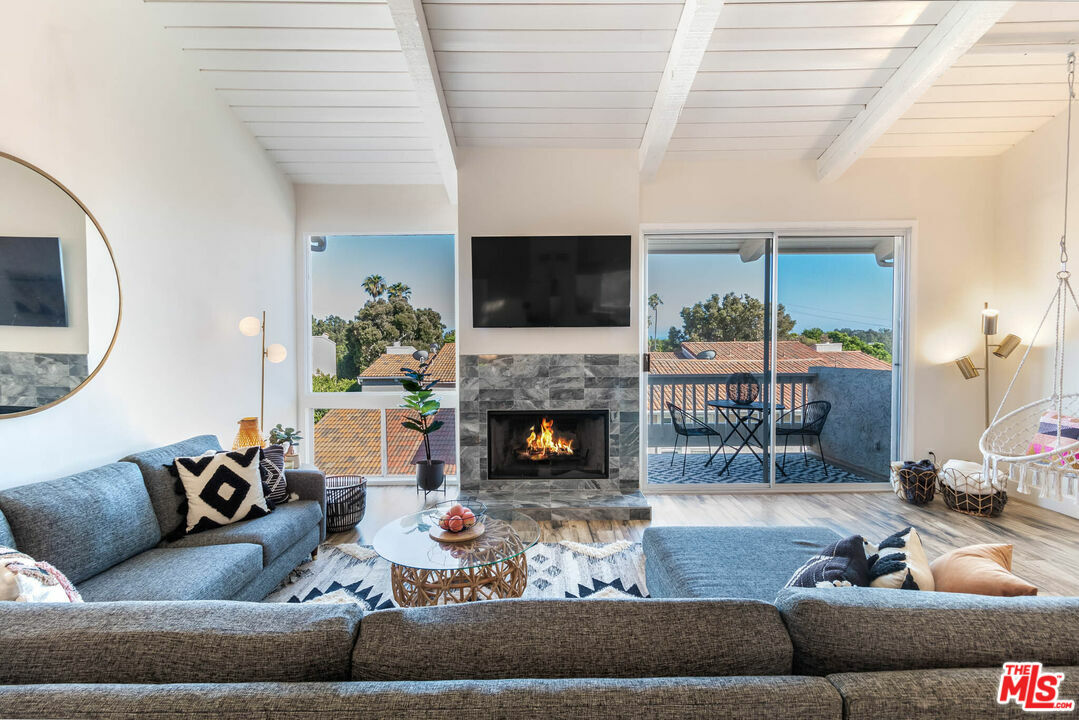 Property Photo: 28374 Rey De Copas Ln CA 90265