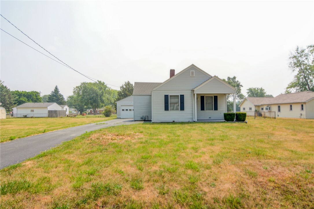 Property Photo:  1720 S 34th Place  IL 62521 