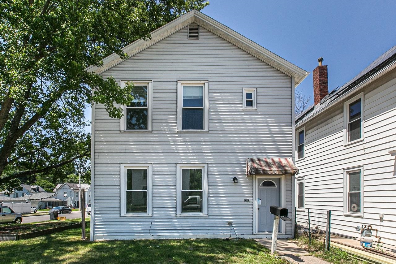 Property Photo:  1203 Rhomberg Avenue  IA 52001 