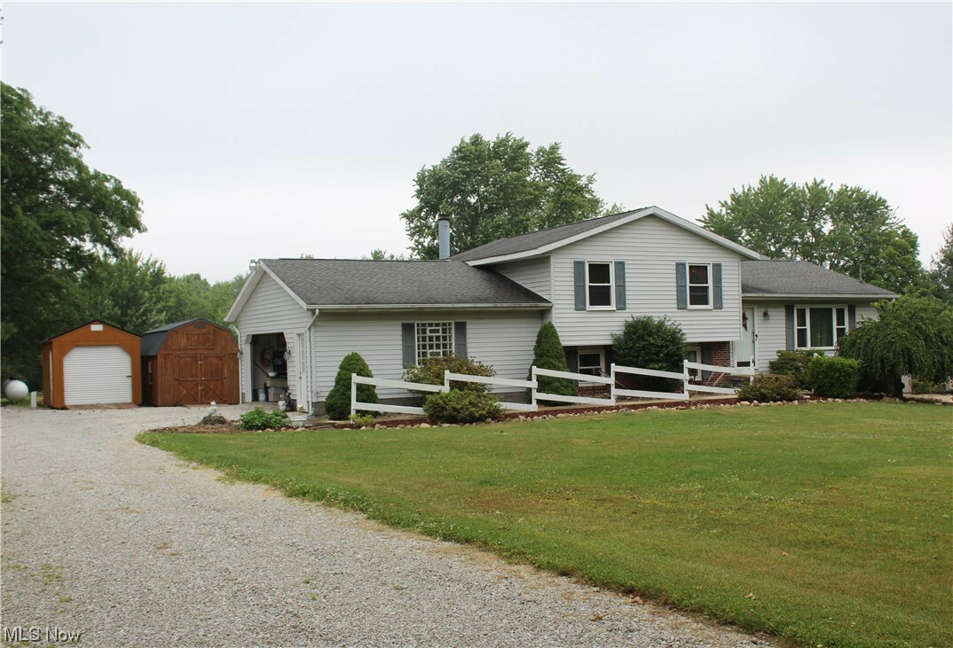 Property Photo: 12875 Bayton Street NE OH 44601