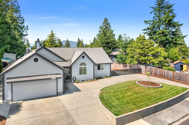 Property Photo:  4604 San Juan Avenue  WA 98221 