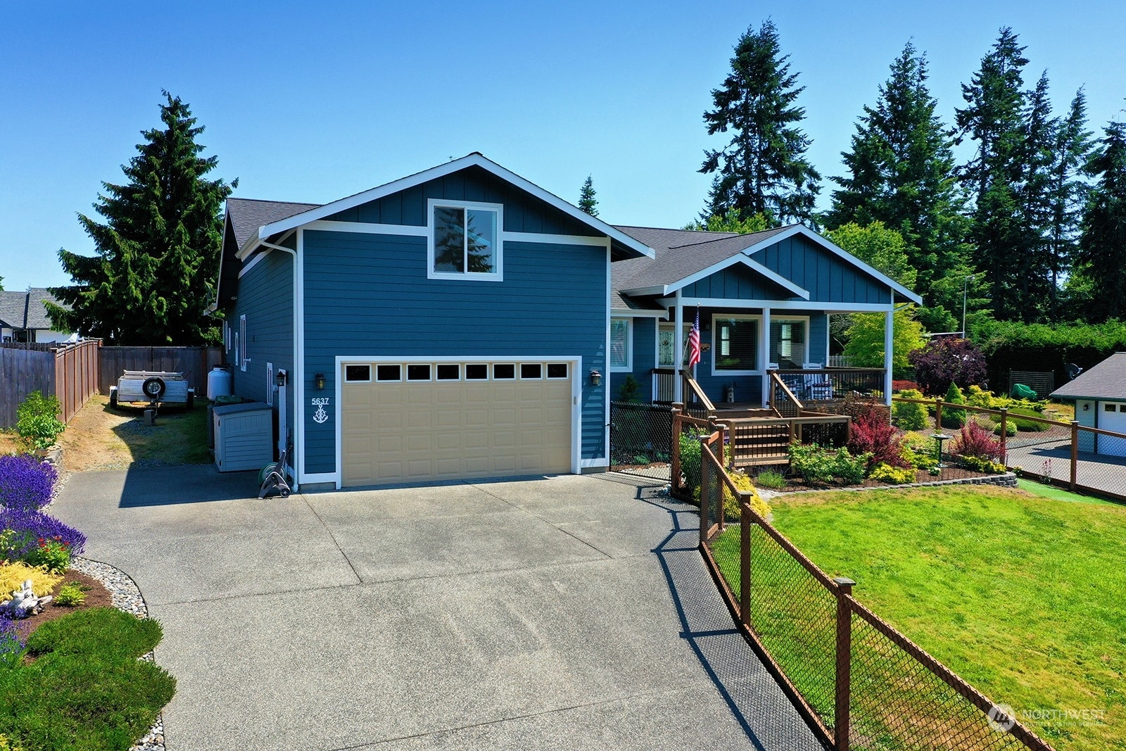 Property Photo: 5637 Eveningside Lane WA 98249