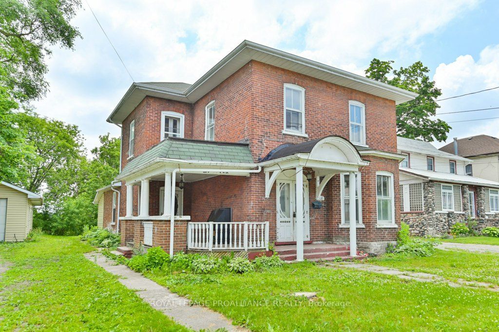 Property Photo:  32 Marmora St  ON K8V 2H6 