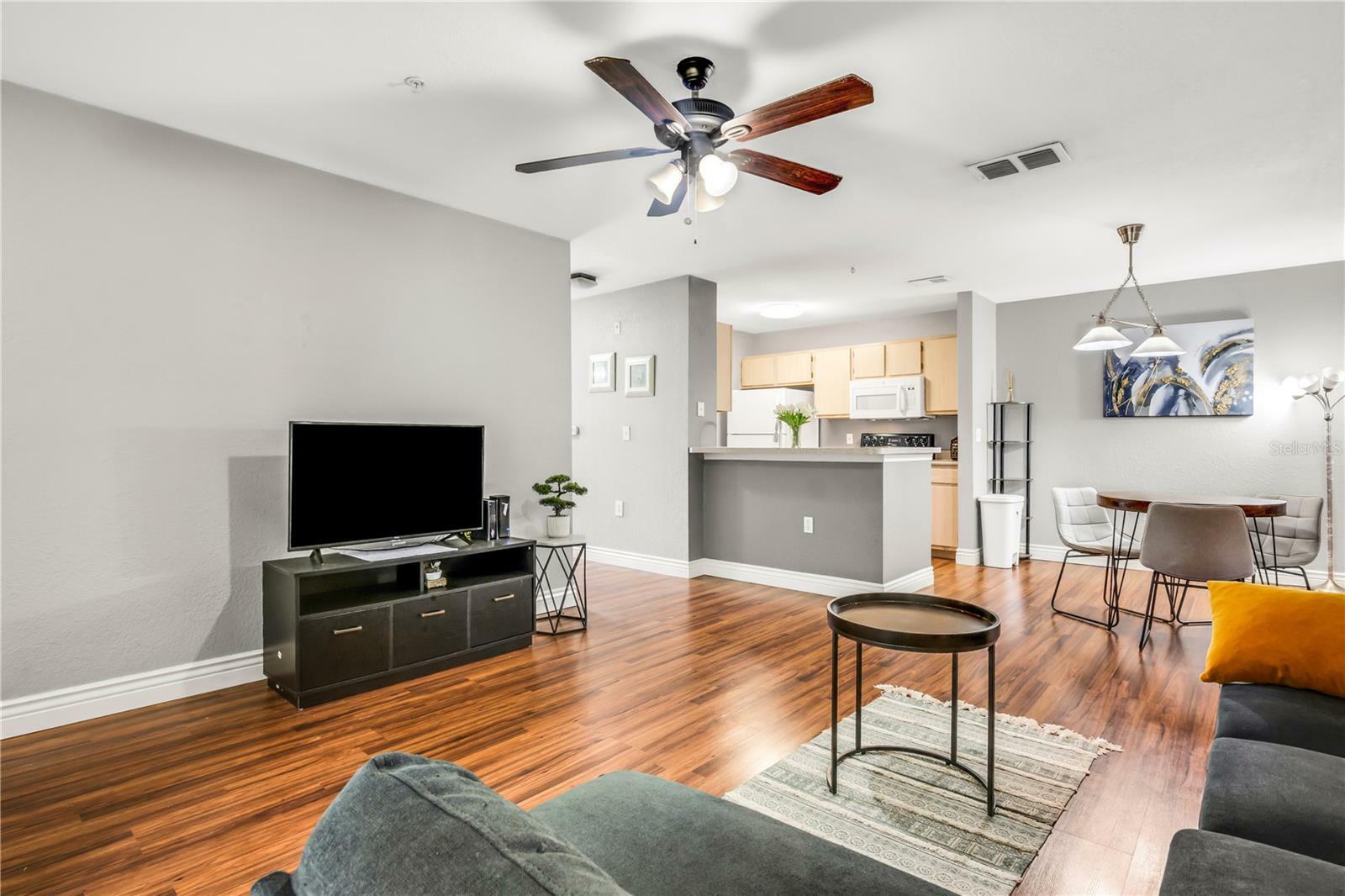 Property Photo: 7428 Vista Way 105 FL 34202