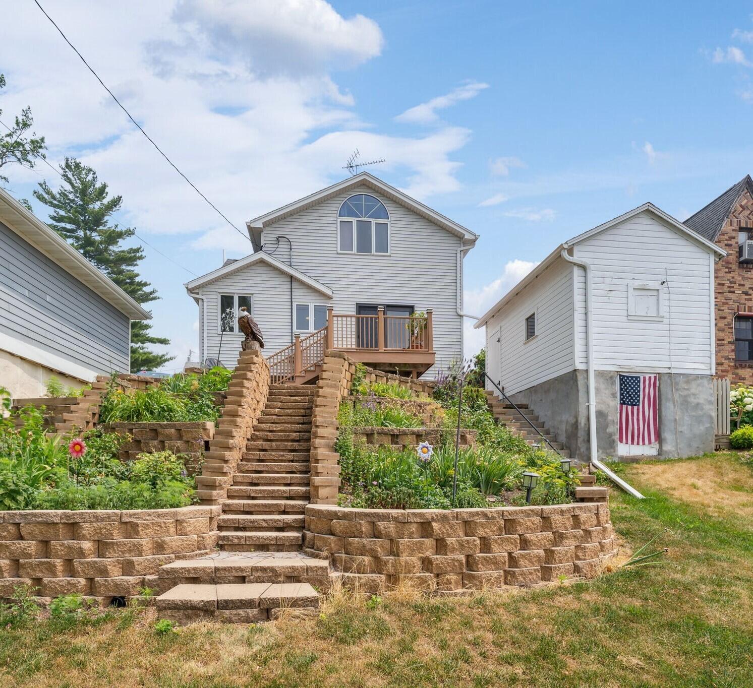 Property Photo: 124 W Water St WI 53916