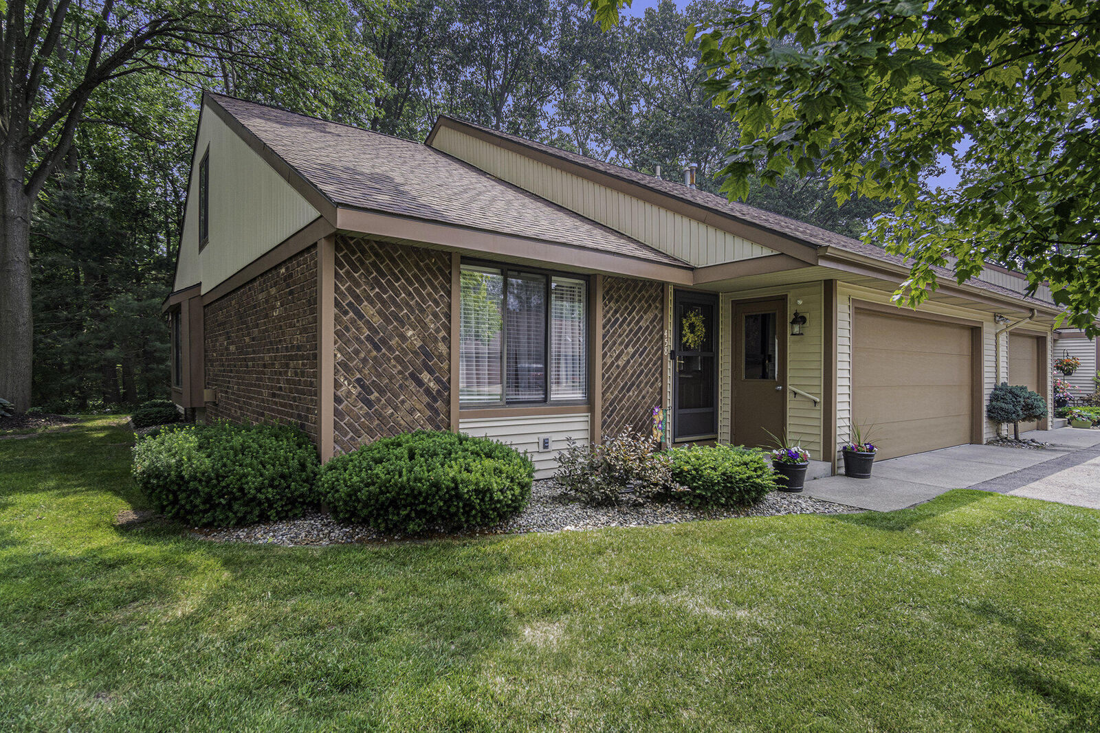 Property Photo: 458 Cherry Lane MI 49424