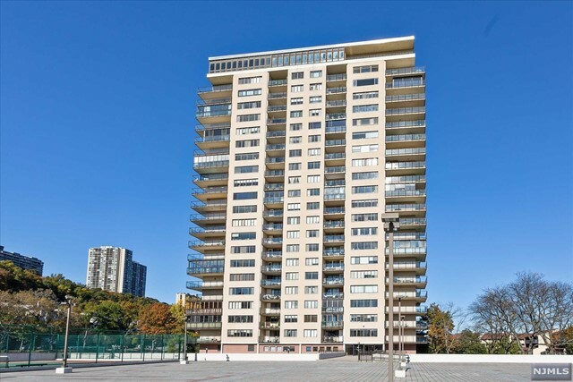 Property Photo: 1203 River Road 7L NJ 07020