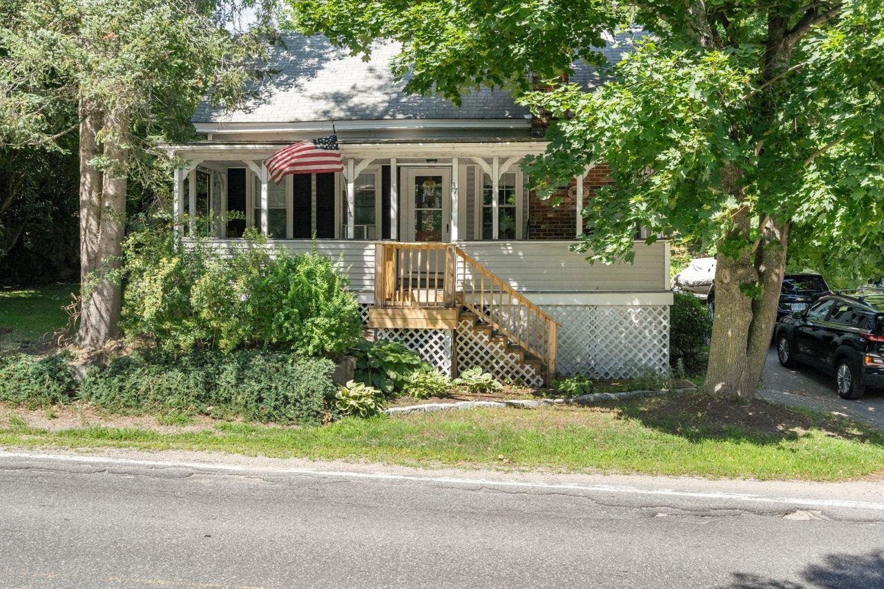 Property Photo:  37 Elm Street  NH 03894 