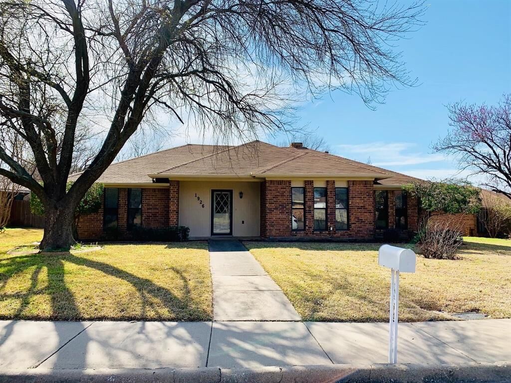 Property Photo: 1926 Ruidoso Run TX 75077