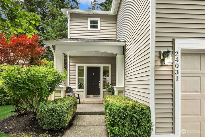 Property Photo: 24031 235th Avenue SE WA 98038