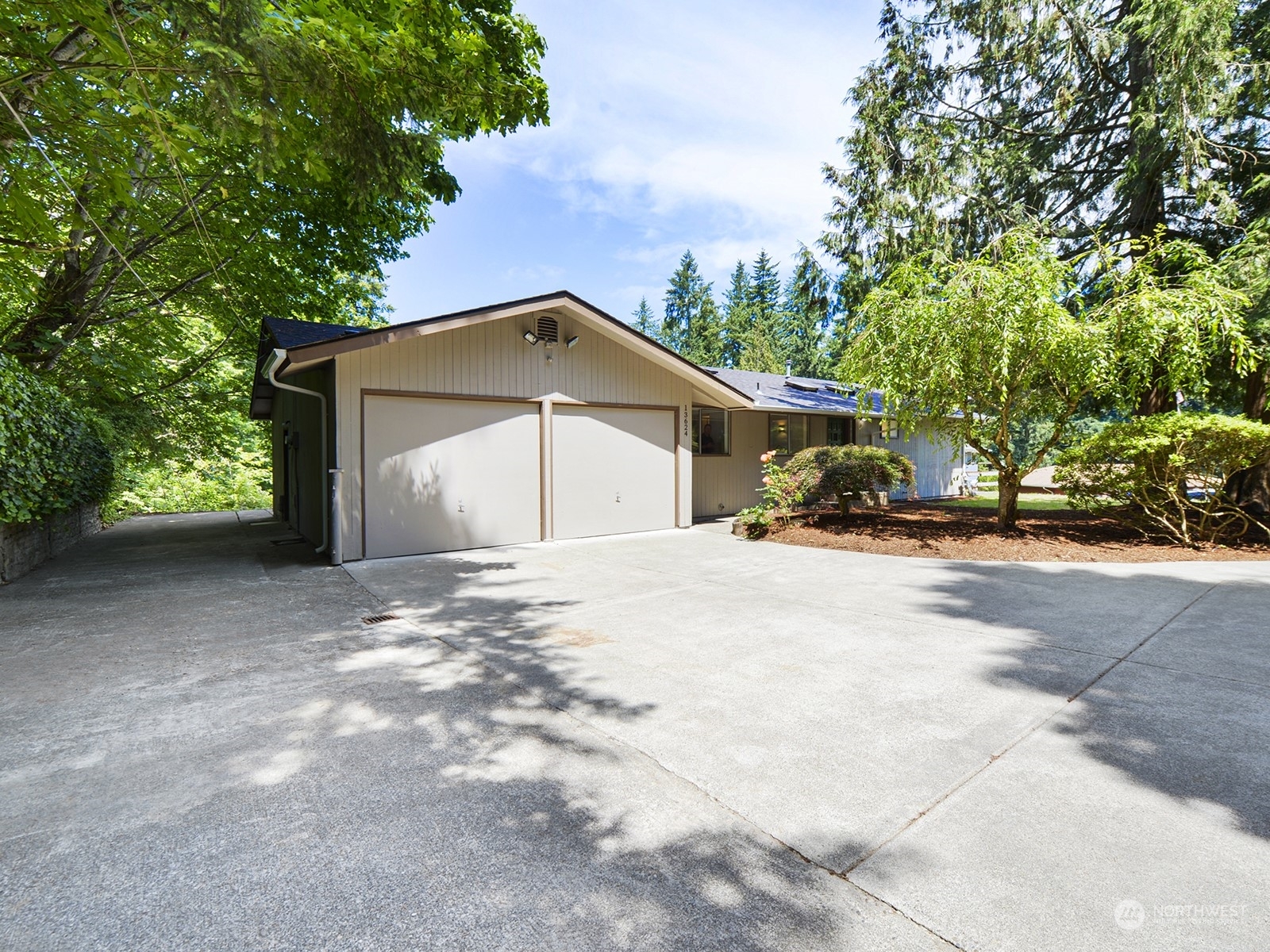 Property Photo:  13624 SE 180th Street  WA 98058 