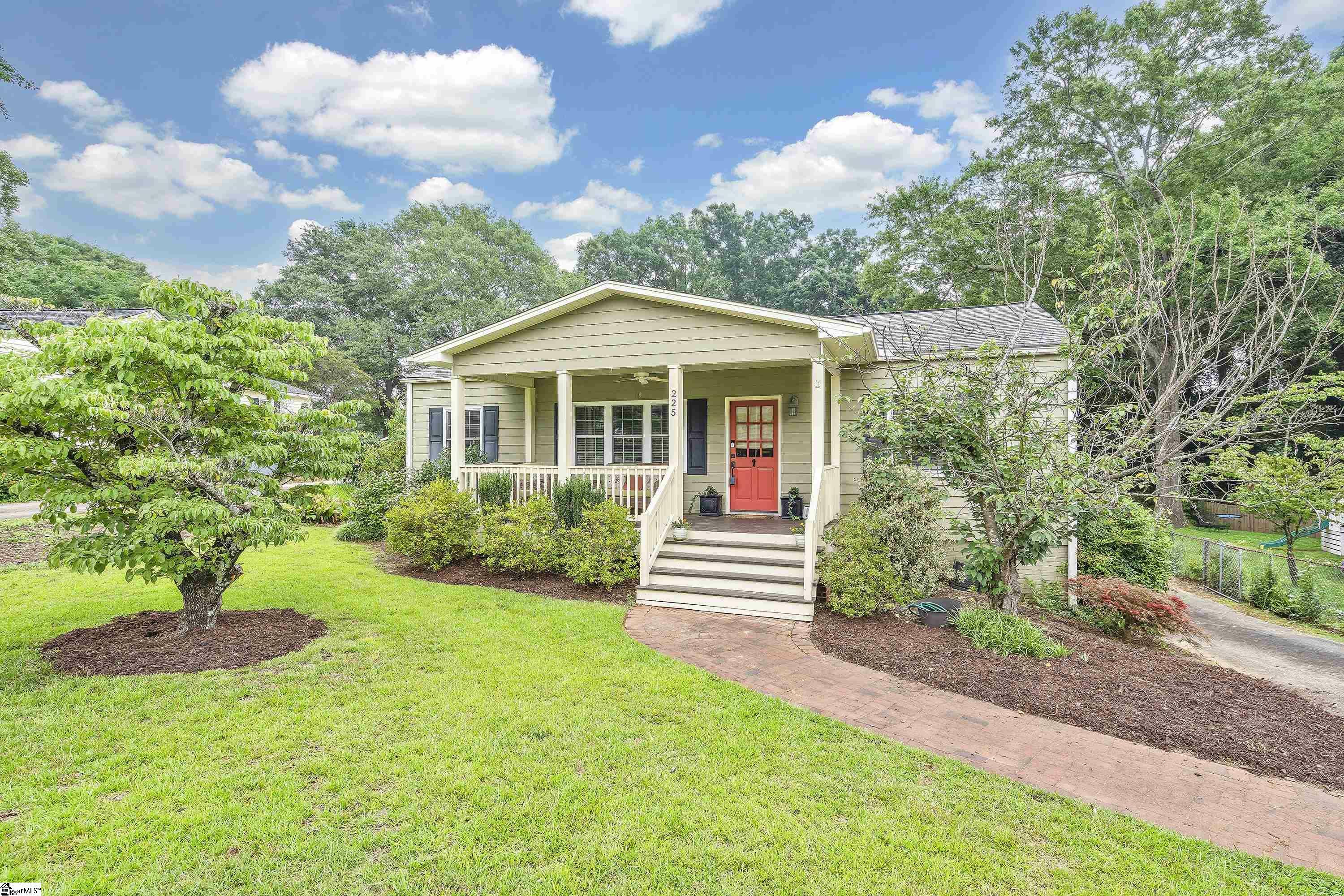 Property Photo:  225 Carolina Avenue  SC 29607 