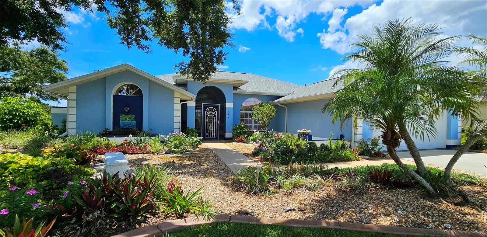 Property Photo:  23 Pinehurst Place  FL 33947 