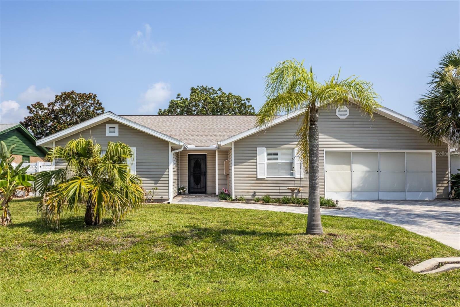 Property Photo:  318 N 11th Street  FL 32136 