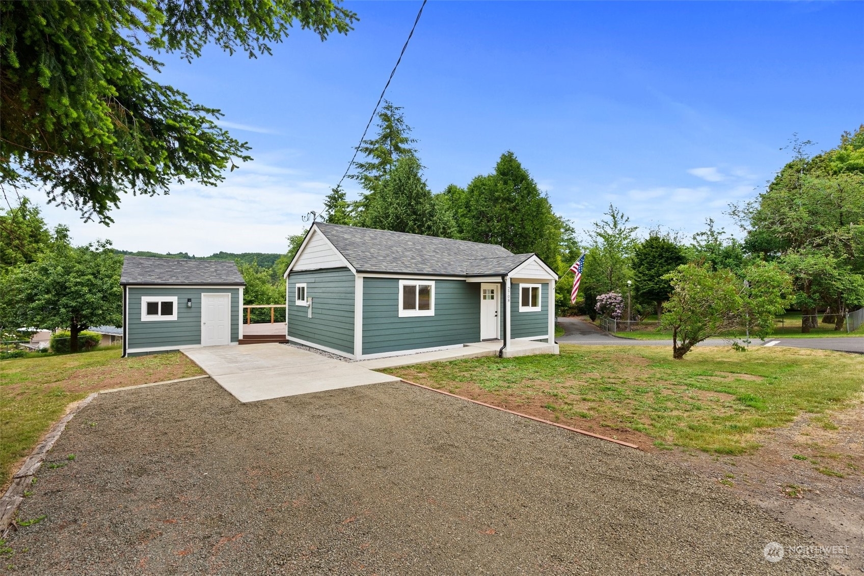 Property Photo:  2708 Bench Drive  WA 98520 