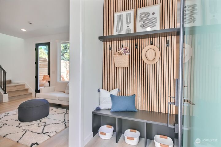 Property Photo: 6839 35th Avenue NE C WA 98115