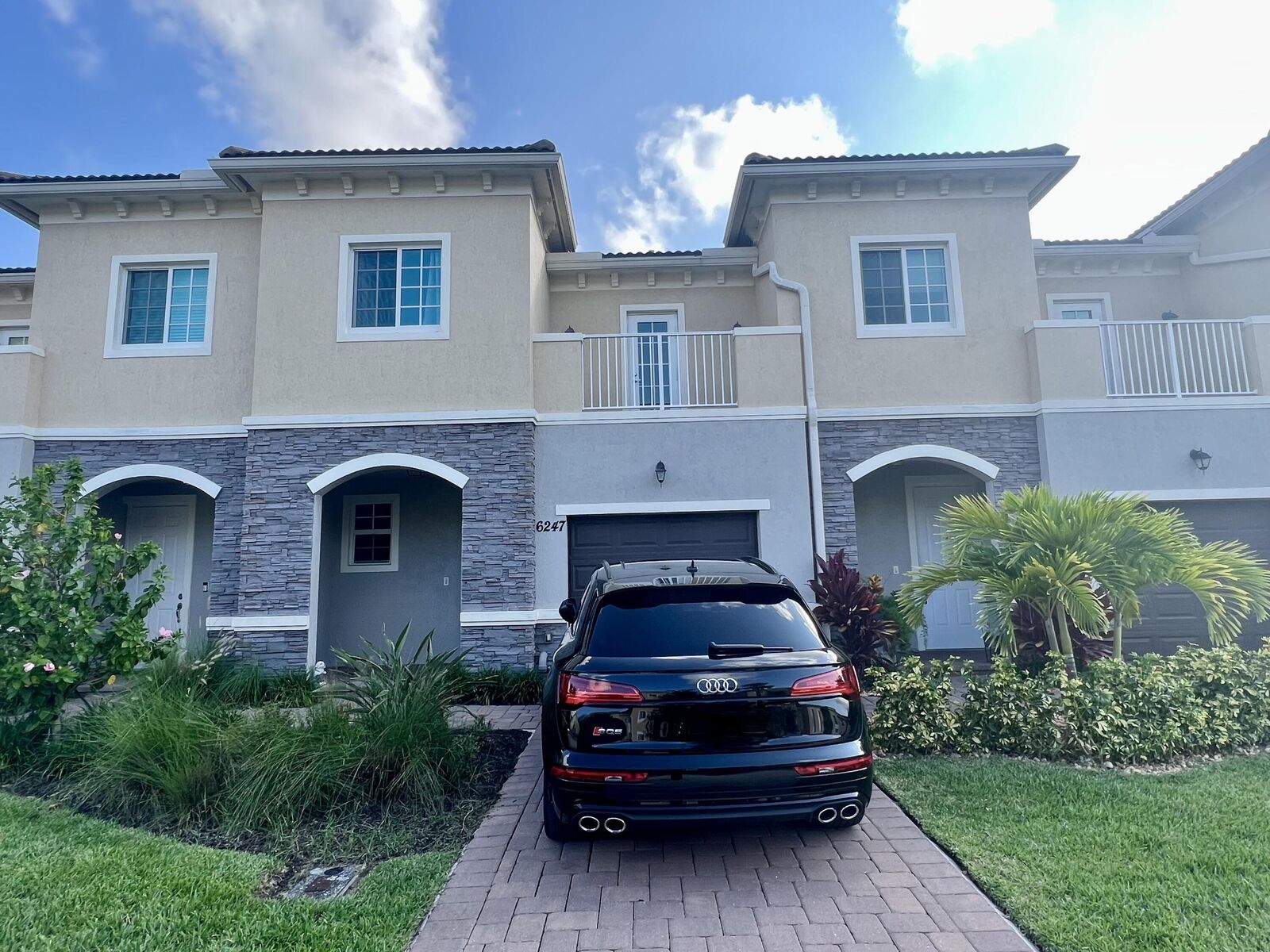 Property Photo:  6247 SE Portofino Circle  FL 33455 