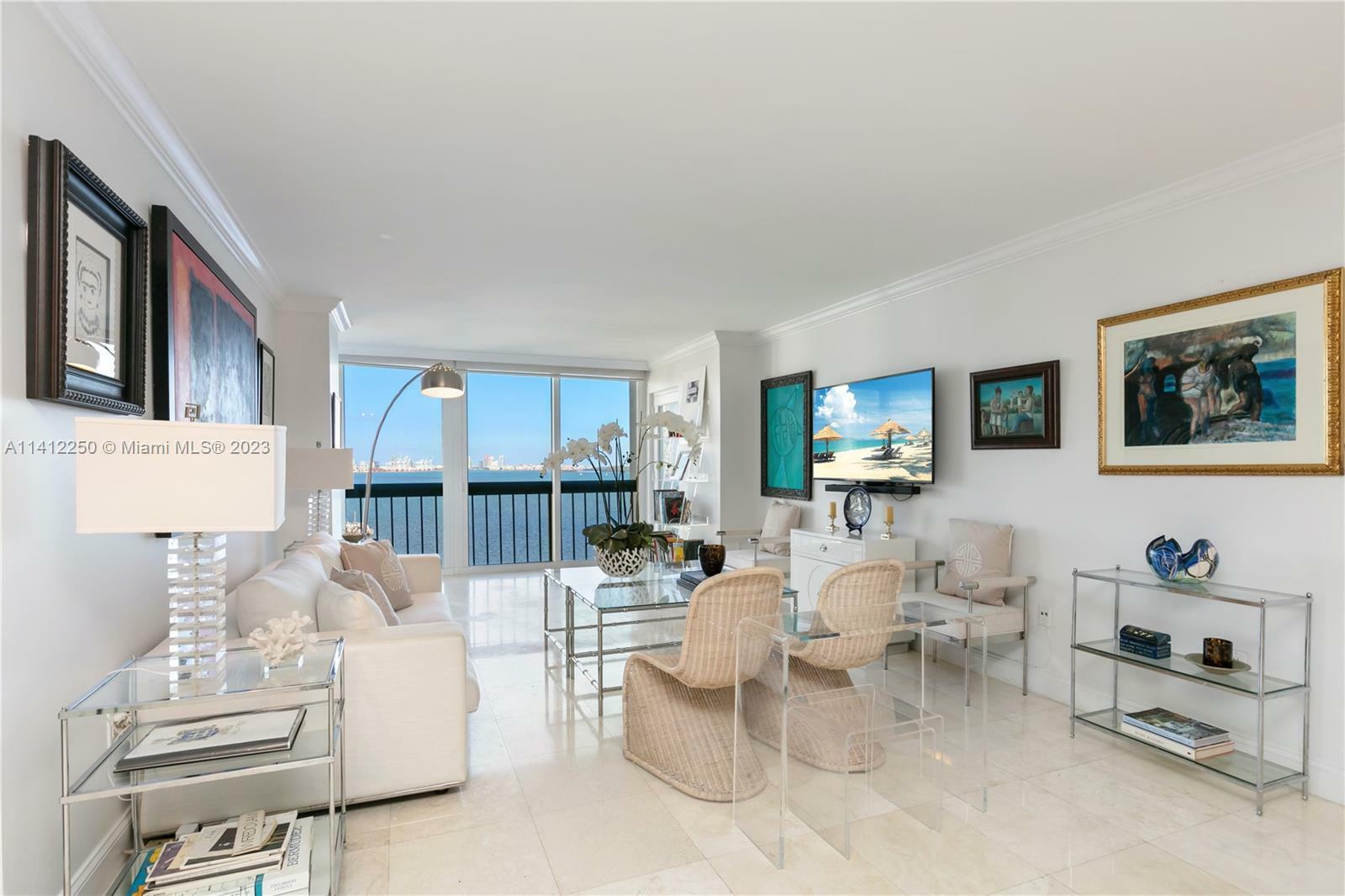 Property Photo:  2333 Brickell Ave 1511  FL 33129 