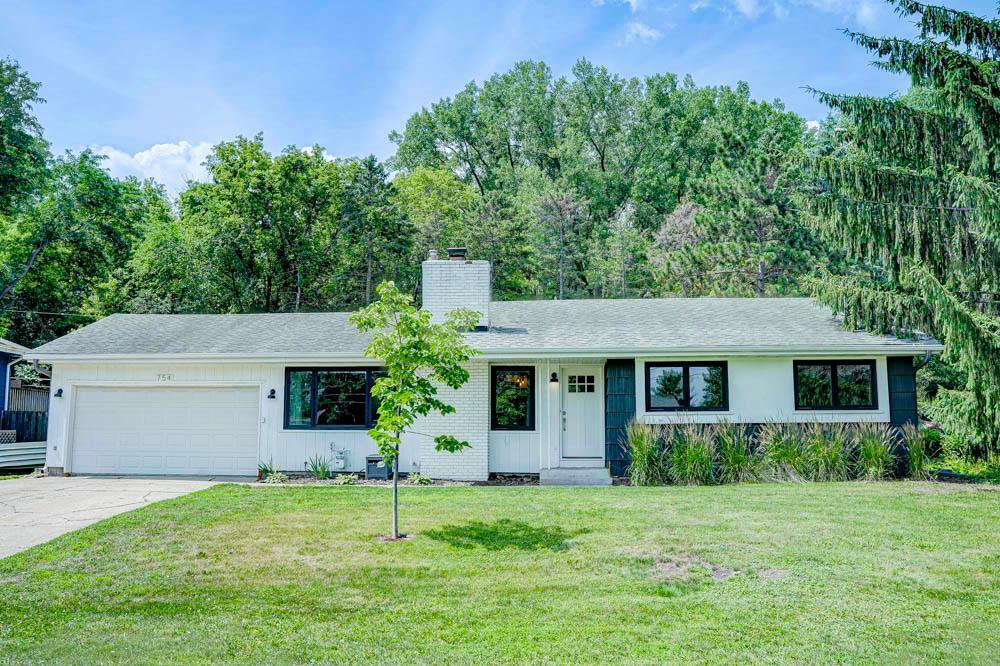 Property Photo:  754 Mohican Lane  MN 55120 