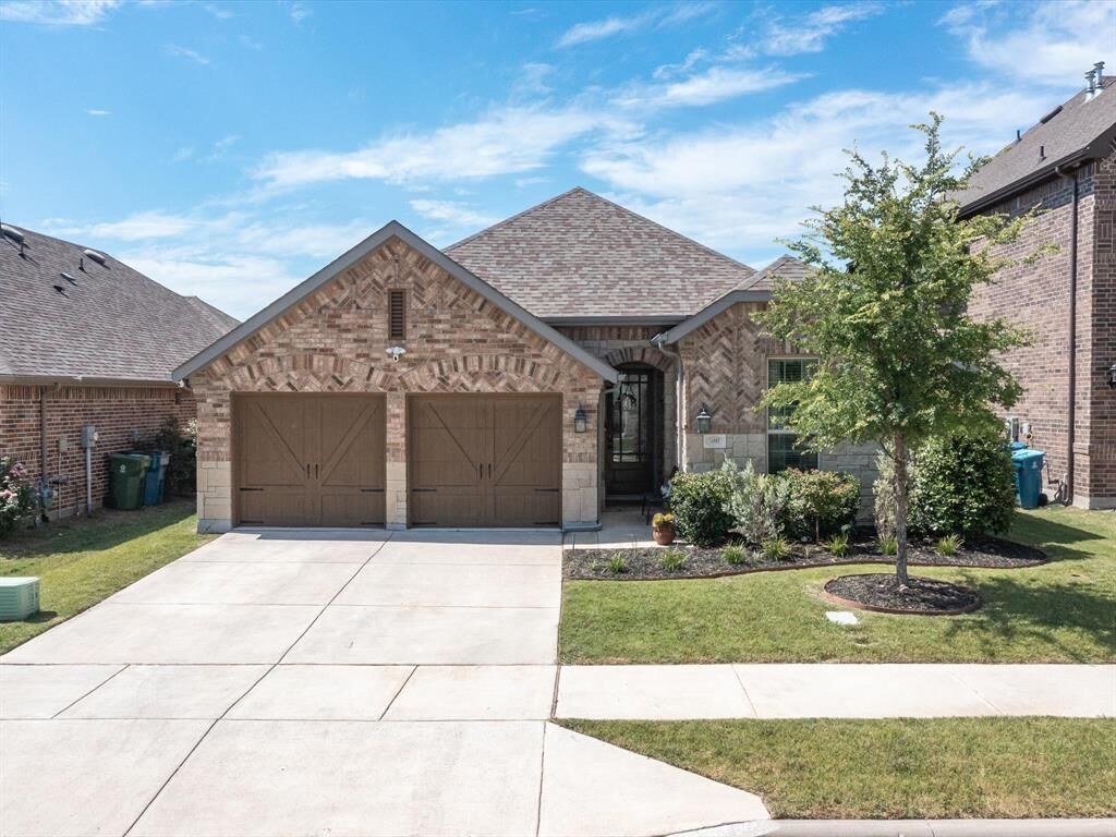 Property Photo:  14905 Gentry Drive  TX 76008 