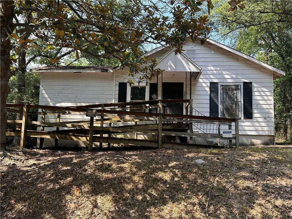 Property Photo:  1372 Walls Road  GA 31211 